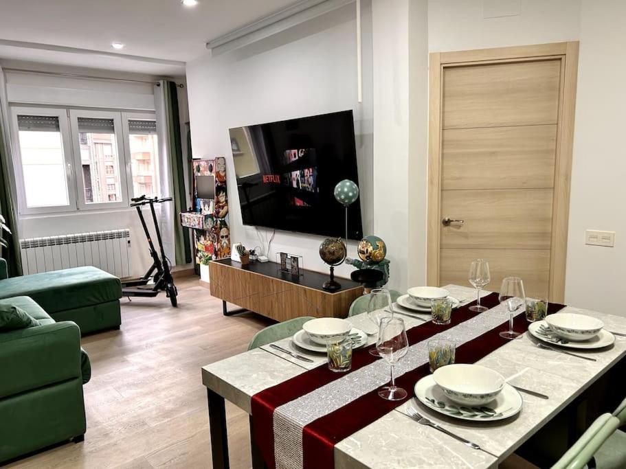 Apartament Lujo 10 Pax Proyector, Maquina Arcade Y Patinetes *
